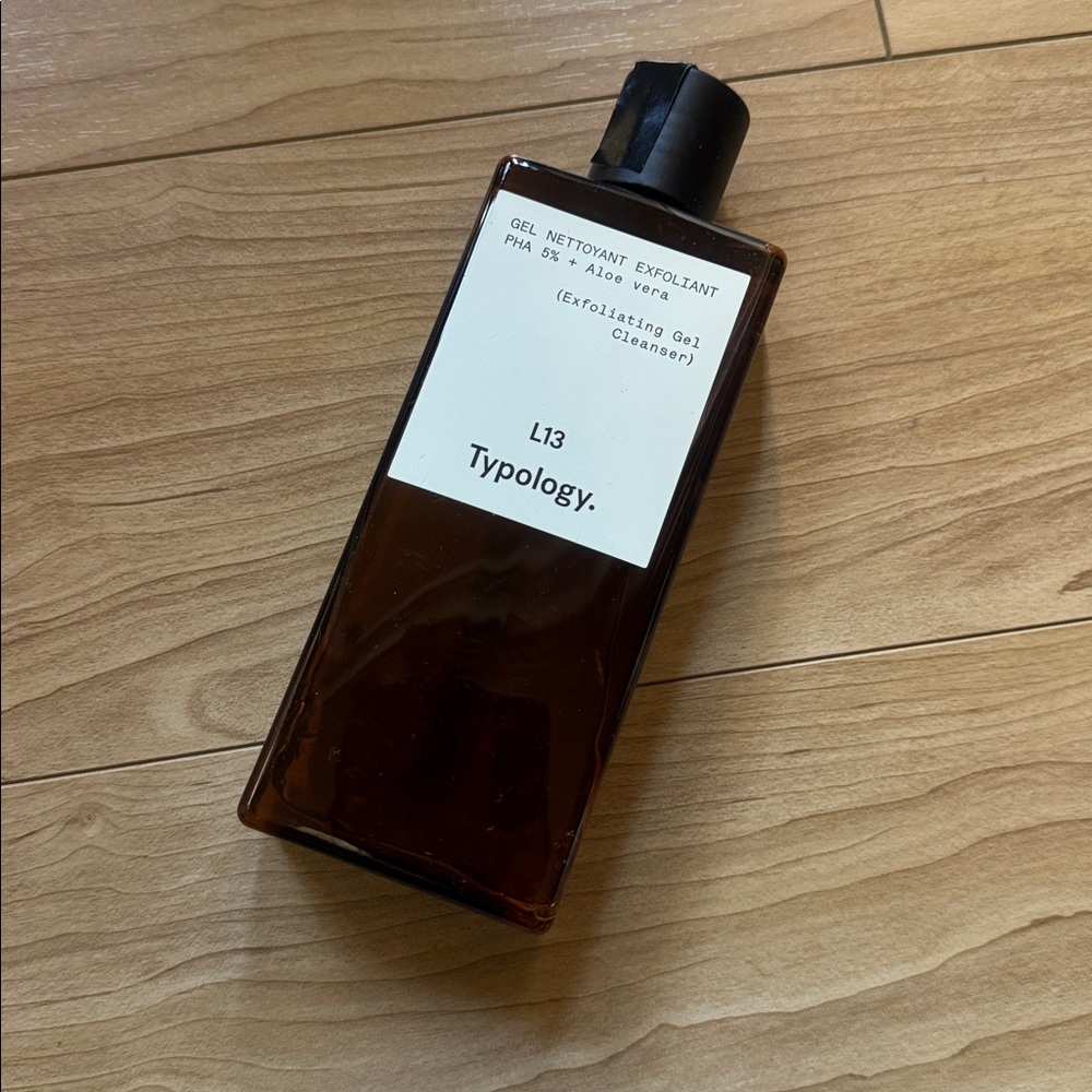 Typology Exfoliating Gel Cleanser -L13